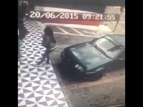 VIDEO: Kako se riješiti napasti koje vam odmaraju guzicu na haubi