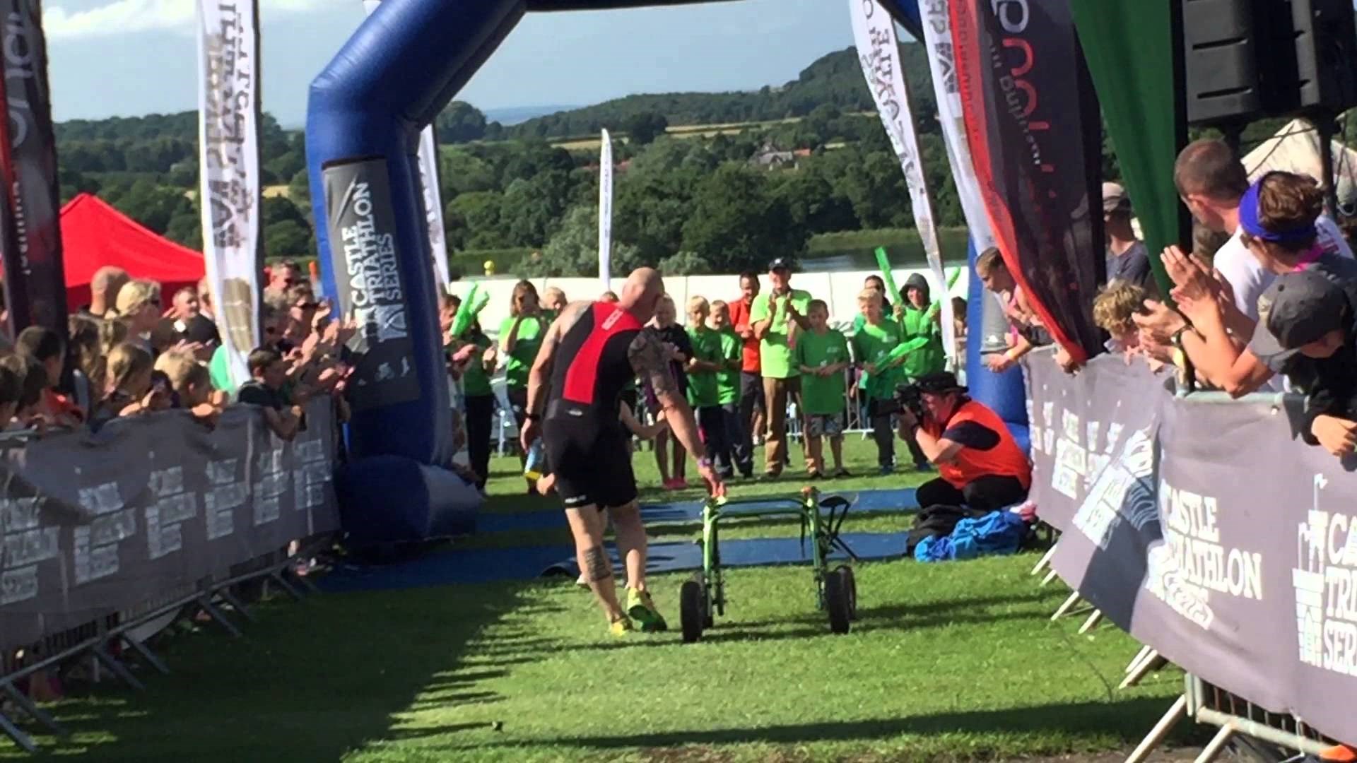 VIDEO: Dječak s cerebralnom paralizom završio triatlon!