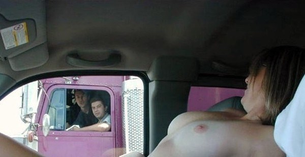 Kad se kamiondžijama ostvari san - slijedi prometna nesreća