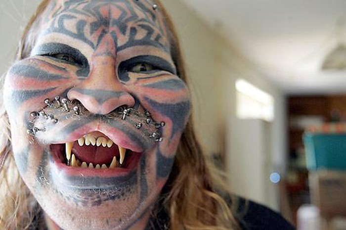 Spiskao 200 000 dolara da postane nakaza, pardon, tigar