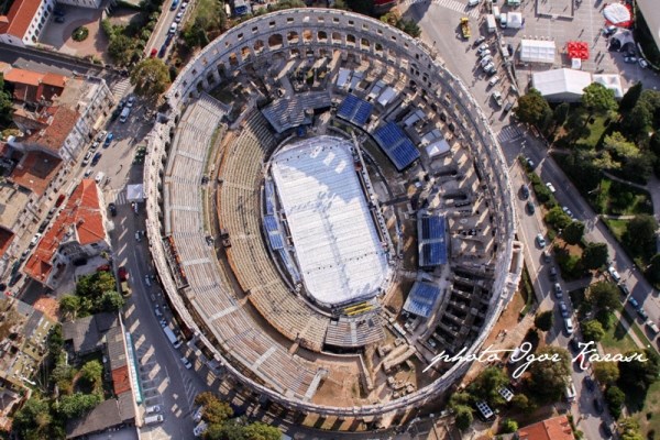 Ledena pulska Arena snimljena iz zraka