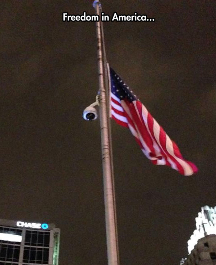 Američka definicija slobode uključuje hrpu kamera
