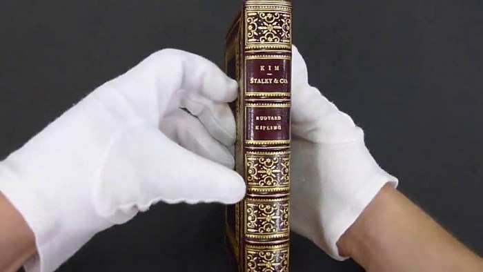 VIDEO: Otvorili su knjigu koja stoljećima krije tajnu!