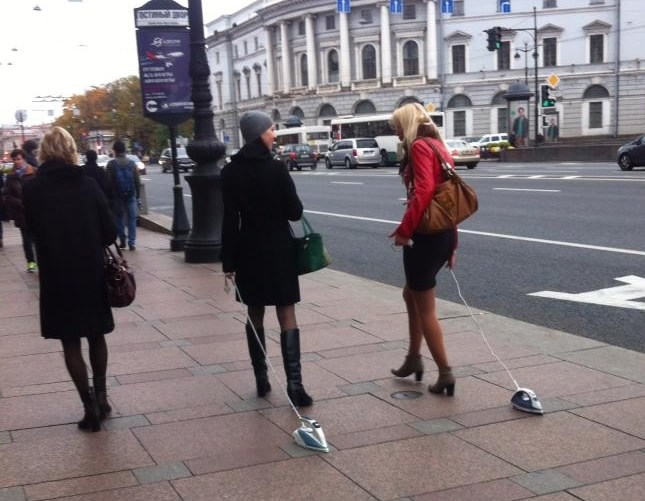 Moderne žene znaju s peglom