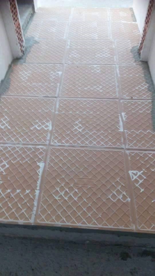 Ako ikada budete mijenjali pločice u kući ili stanu, pronađite pravog majstora kako biste izbjegli ovakve rezultate