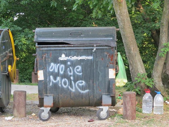 Više smeća, manje cvijećaaaaa