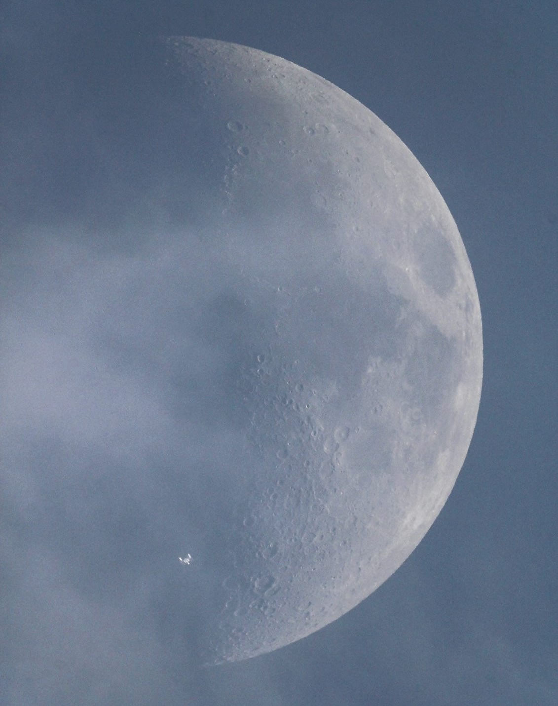 Međunarodna svemirska postaja prolazi ispred Mjeseca