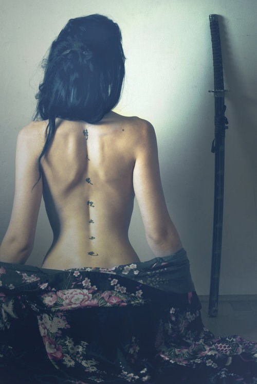 Opako seksi samurajka završila borbeni dan i na spavanac