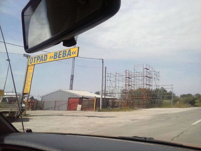 Zamisli kad vlasnica dijeli vizitke s ovim imenom