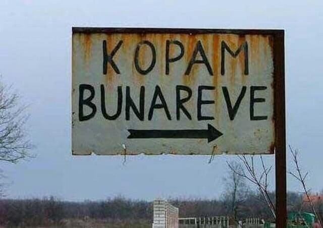 Nismo sigurni što ovaj čovjek kopa, ali sigurno to radi odlično