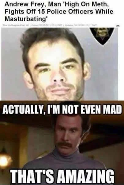 Urokani lik masturbirajući odbio napad 15 murjaka