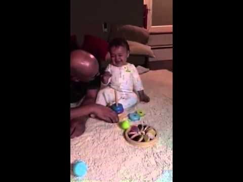 Ova se beba ne može prestati smijati i to je najslađe na svijetu