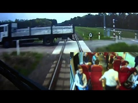 Herojski vozač vlaka riskirao život da bi putnike upozorio na sudar!