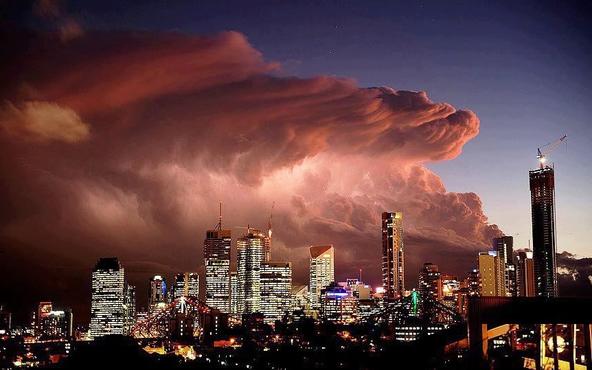 Divovska pješčana oluja napala Brisbane