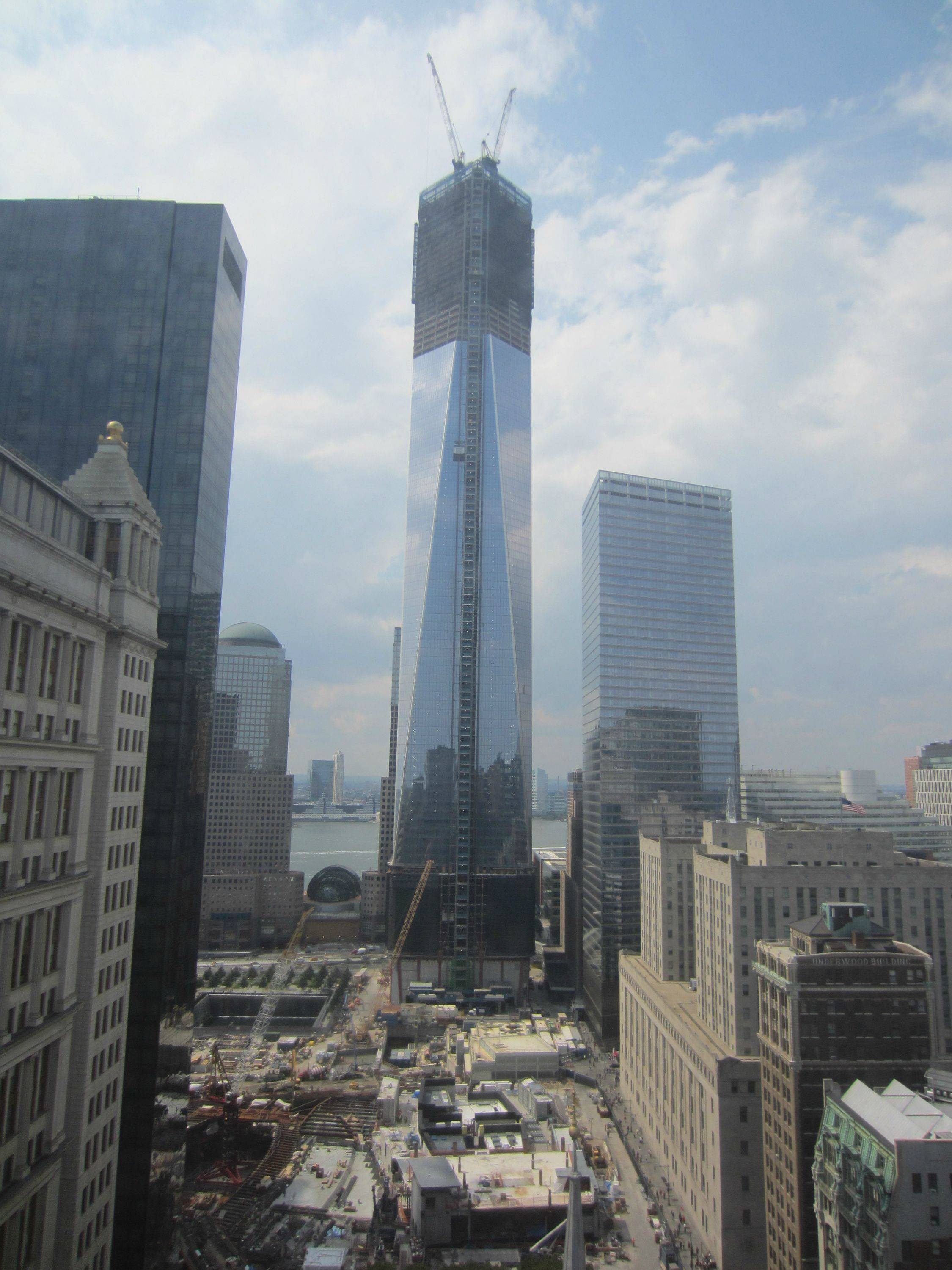 New York: Stari Blizanci spomenici, nove grade punom parom