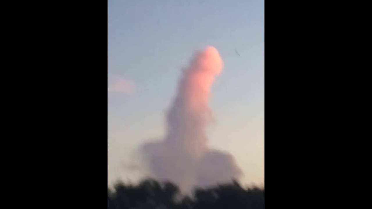 Prelijepi zalazak sunca uz gigantski rozi penis