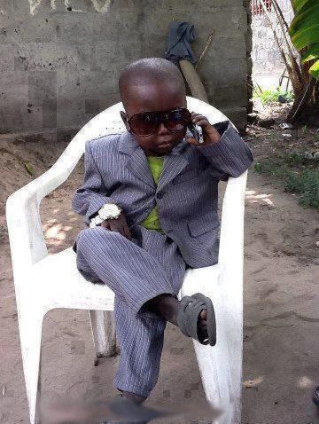 Like a boss: Klinjo glumi biznismena