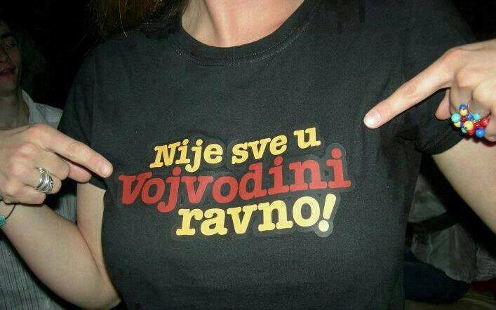 Bujne grudi brane ugled Vojvodine