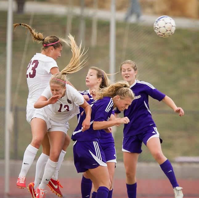 Tko je ovdje išao na loptu i kako su je uopće pogodile?