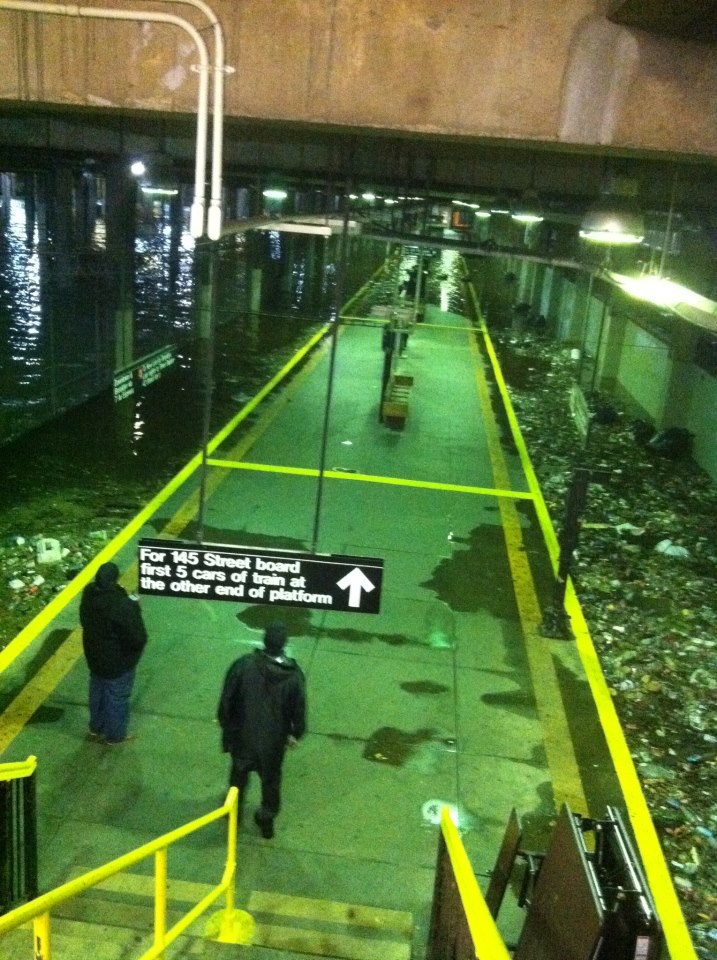 Potopljeni njujorški metro: Rijeke smeća prekrile prugu