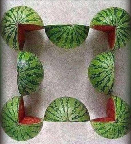 MOZGALICA KOJA JE PODIJELILA INTERNET: Koliko lubenica vidite na fotografiji?