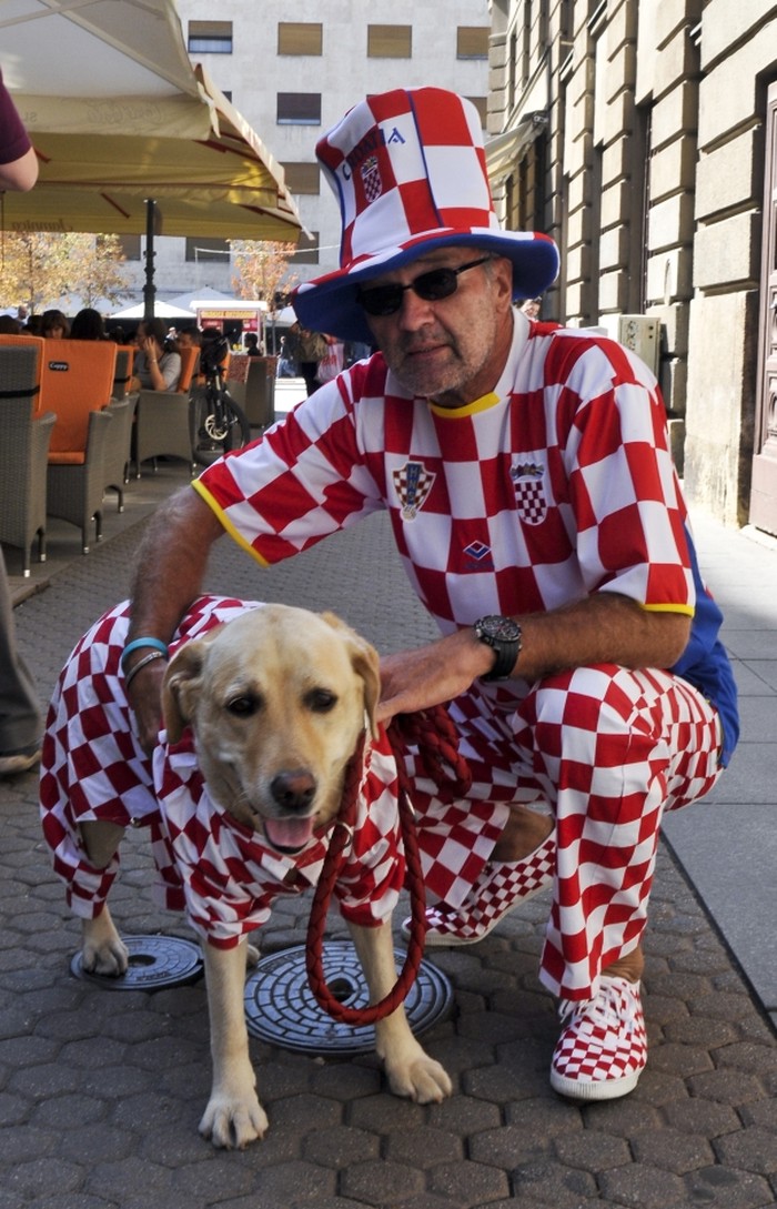 Najveći navijači hrvatske repke spremni za večerašnju tekmu