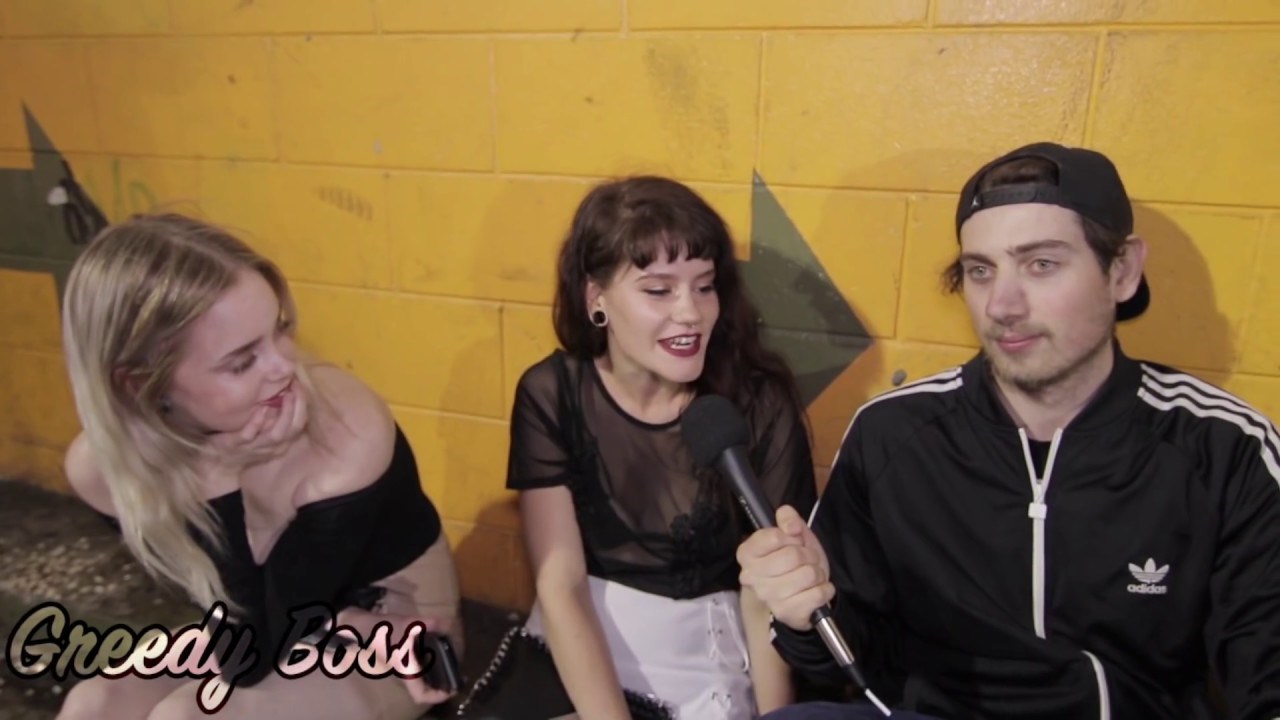 Pitao je djevojke masturbiraju li, a njihove su reakcije genijalne