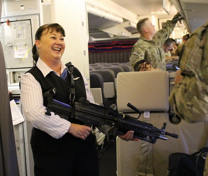 Amerika pojačala sigurnost u zrakoplovima: Rambo-stjuardese