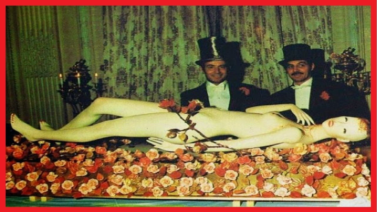 Otkrivene su rijetke fotografije obitelji Rothschild i zabave Iluminata iz 1972. godine