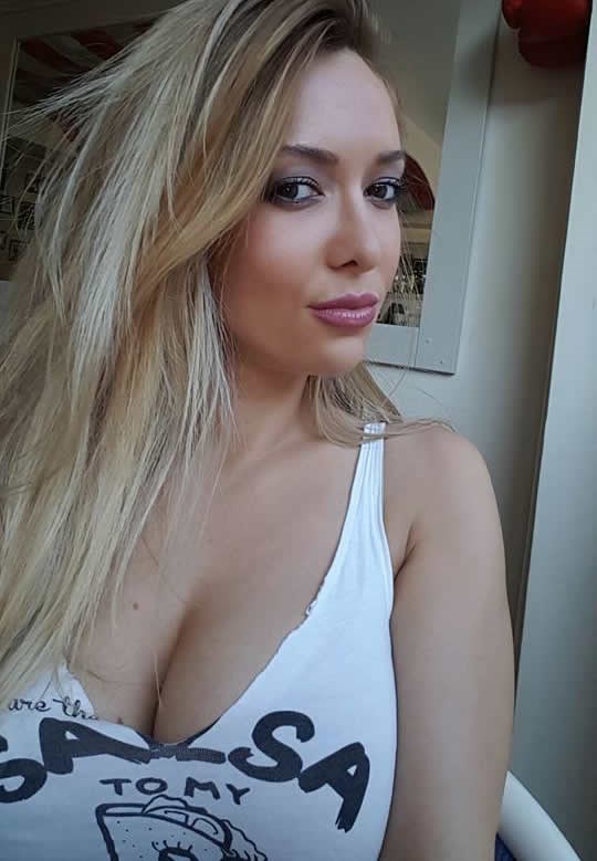 Lidija Bačić sisom poderala majicu!