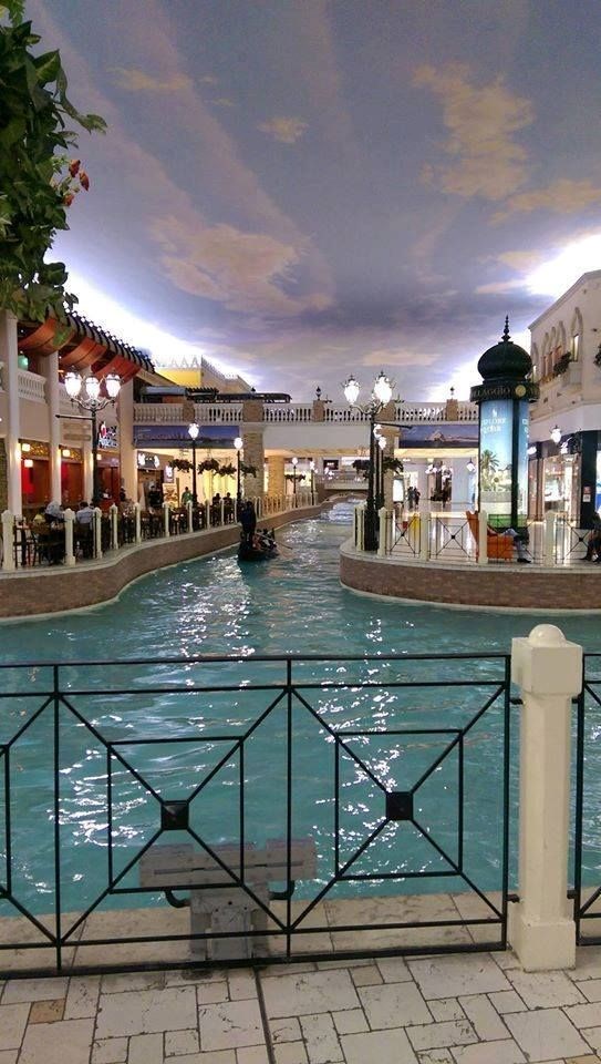 Shopping centar u Kataru ima rijeku i naslikano nebo!