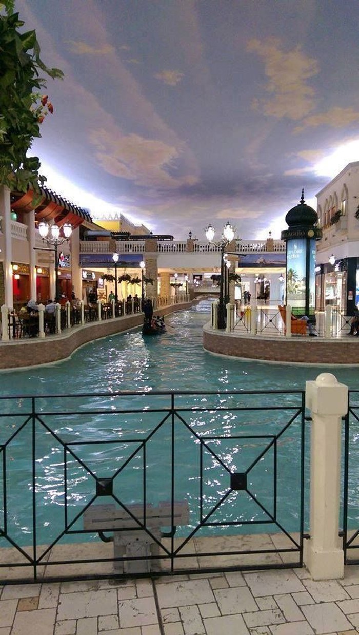 Shopping centar u Kataru ima rijeku i naslikano nebo!