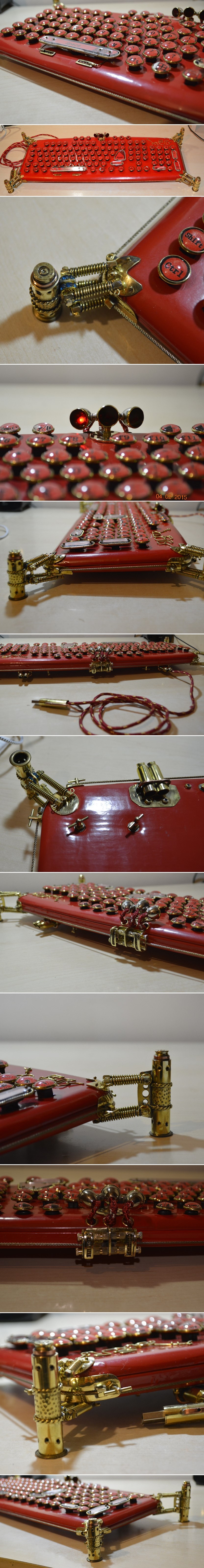 Fanovi steampunka, počnite sliniti: Crvena "LaFerri" tipkatura vas mami