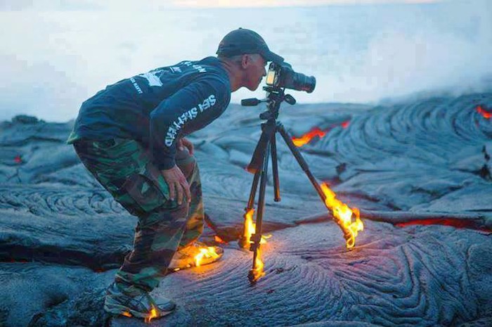 Fotograf se totalno zapalio za fotkanje lave