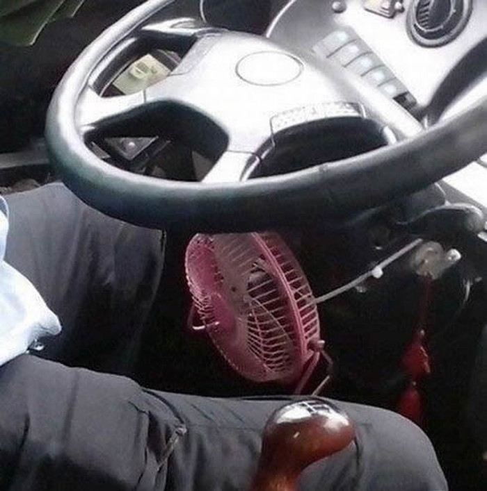 Kamiondžija hladi jaja tijekom vožnje