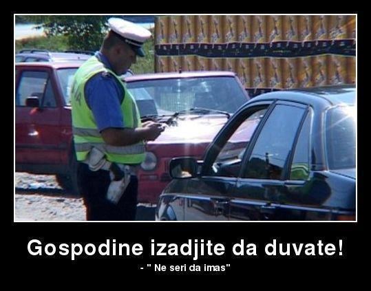 Policajac vozaču ponudio marihuanu?