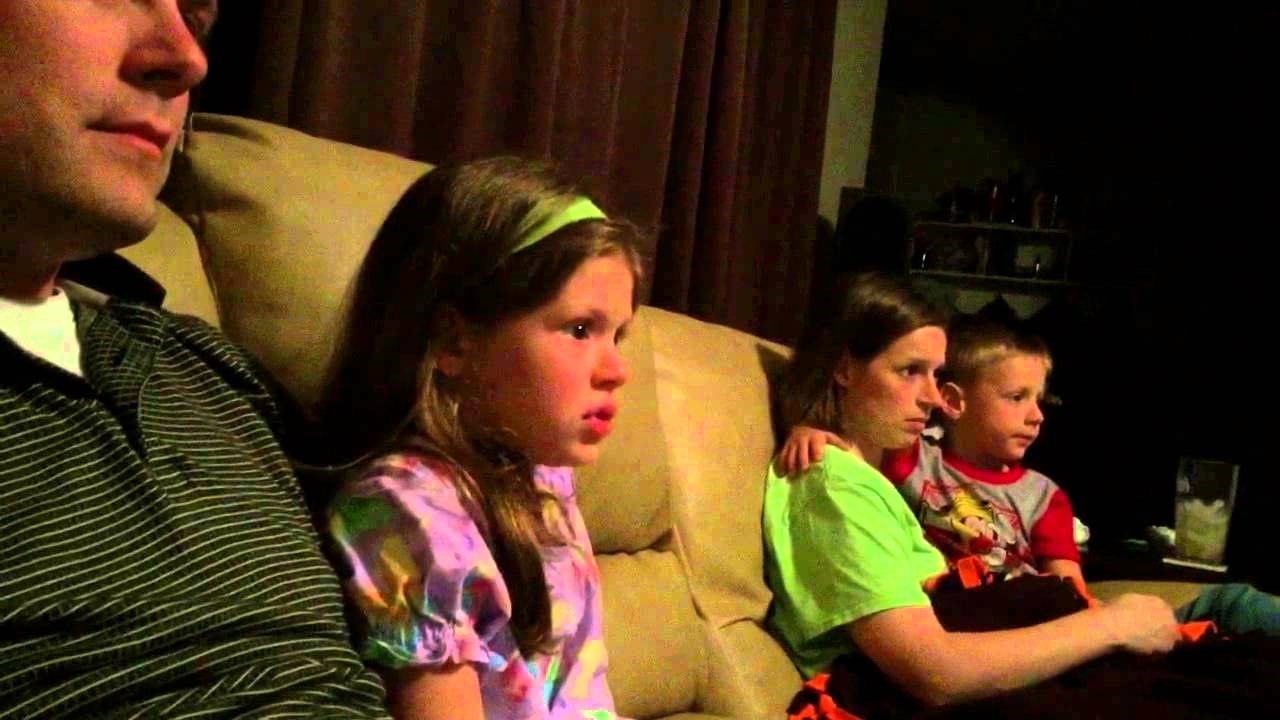 Tata je snimio urnebesne reakcije kćerkice dok su svi zajedno gledali Ratove zvijezda!