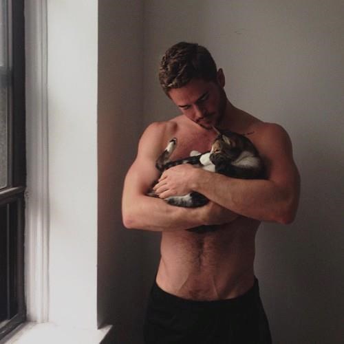 Jak i osjećajan, awwww..