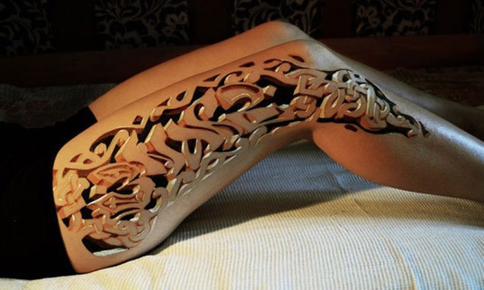 Ultrarealistična 3D tetovaža na nozi