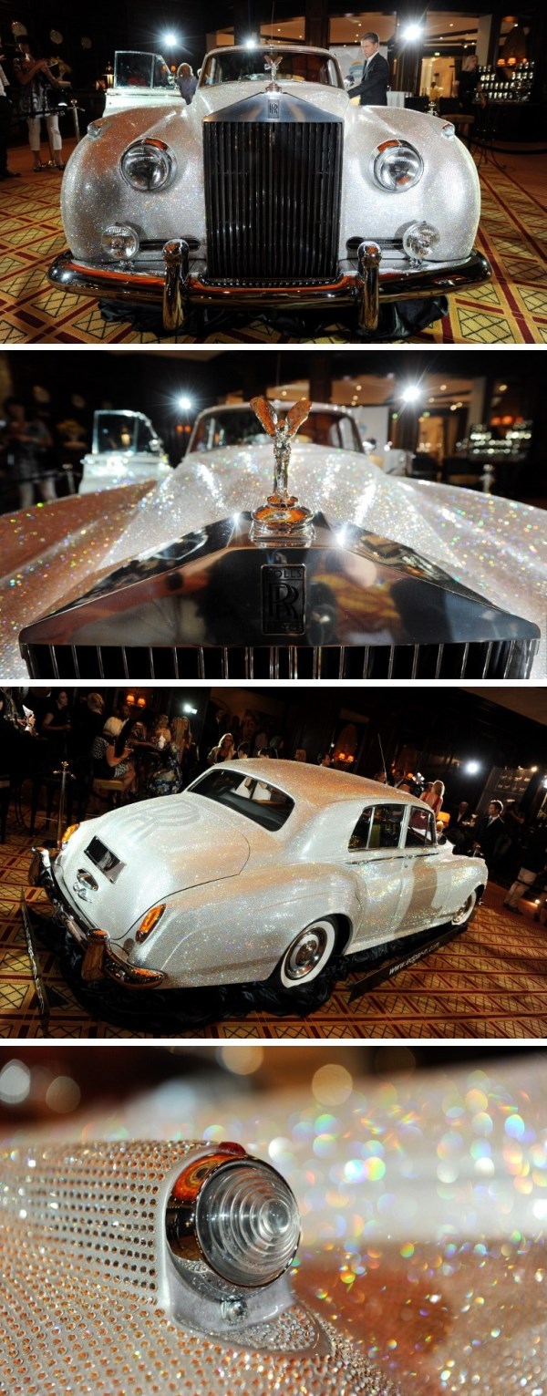 Za besramno bogate: Rolls Royce oldtimer optočen kristalima