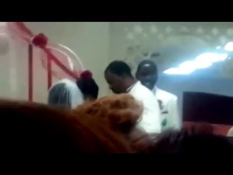 HIT VIDEO: Ljubavnica mu uletila na vjenčanje i napravila cirkus