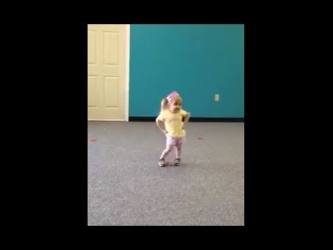 VIDEO: Zumba princezica pokazala curama kako se mrda na ritam!