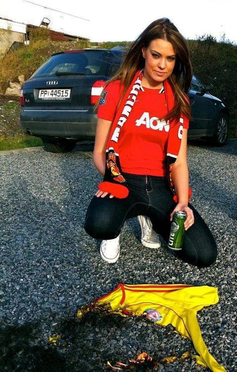 Ova je mačka san svakog navijača Manchester Uniteda