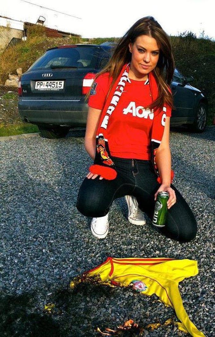Ova je mačka san svakog navijača Manchester Uniteda