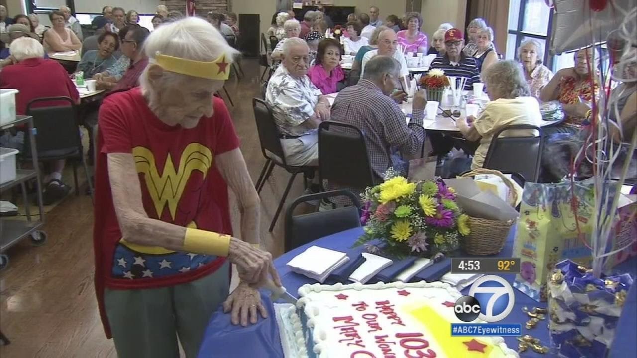 VIDEO: Superbakica proslavila 103. rođendan, ne prestaje volontirati!