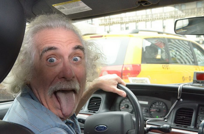 Einstein je živ i radi kao taksist?
