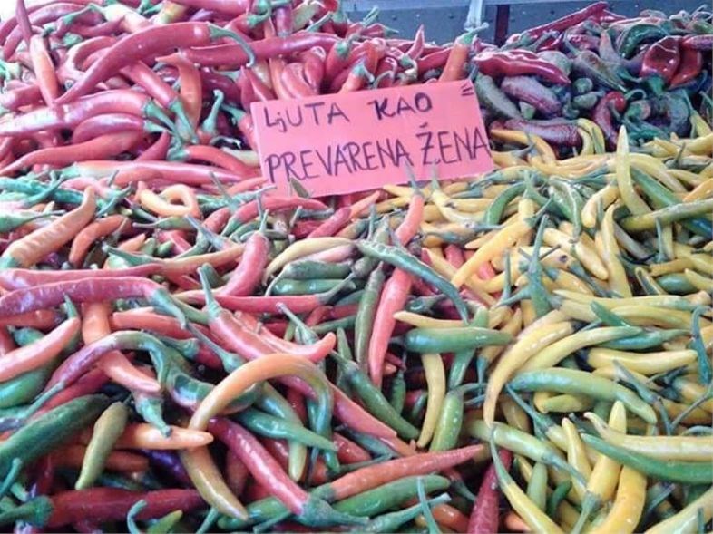 Ovaj prodavač s tržnice prodaje papriku ljuću od najljuće