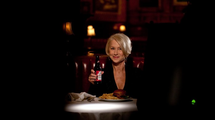 SUPER BOWL: Helen Mirren izvrijeđala gledatelje!
