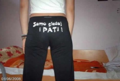 Za ovom guzom baš i nećeš suze ronit