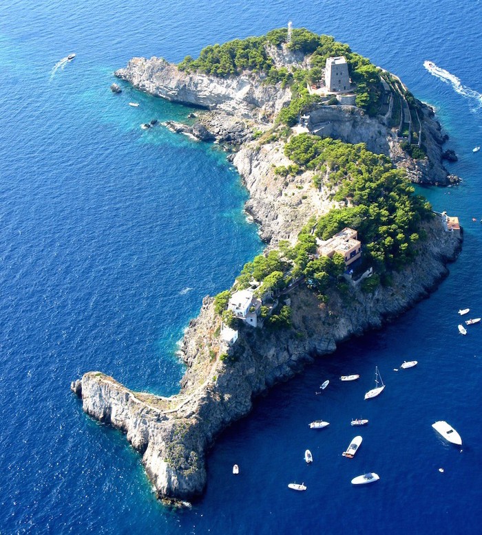 Li Galli: Otok po kojem su oblikovani dupini